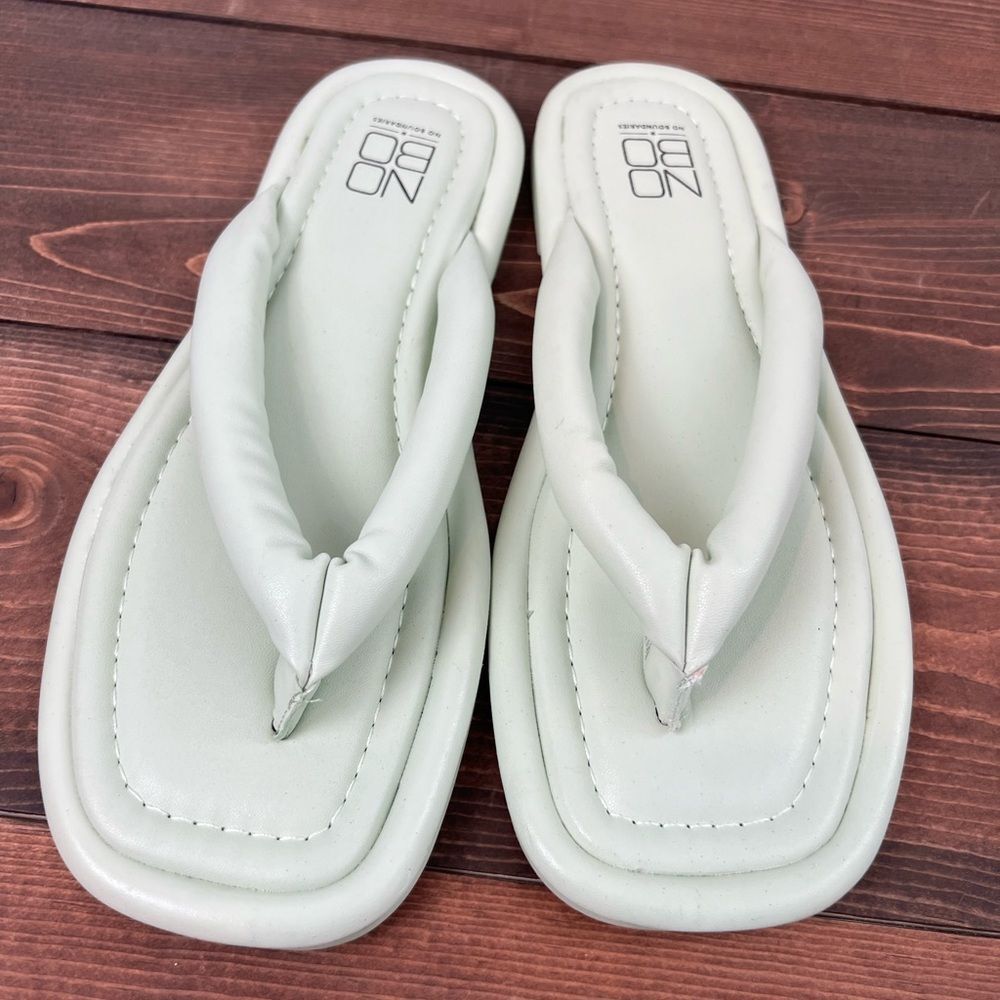 No boundaries Y2K style puffer sandals memory foam flip flop size 8 NWOT